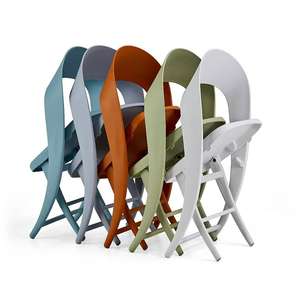 D006 Colorful Plastic Restaurant Chairs